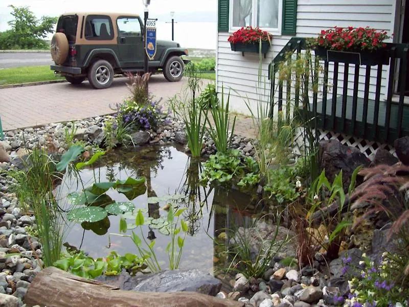 Au Bord Du Fleuve / Near The River Bed & Breakfast Quebec City